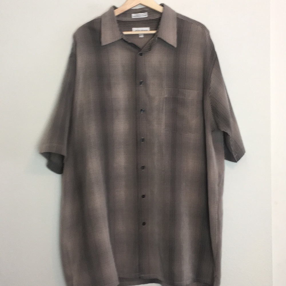 4/25Men’s Michael Brandon Short Sleeve Button Down